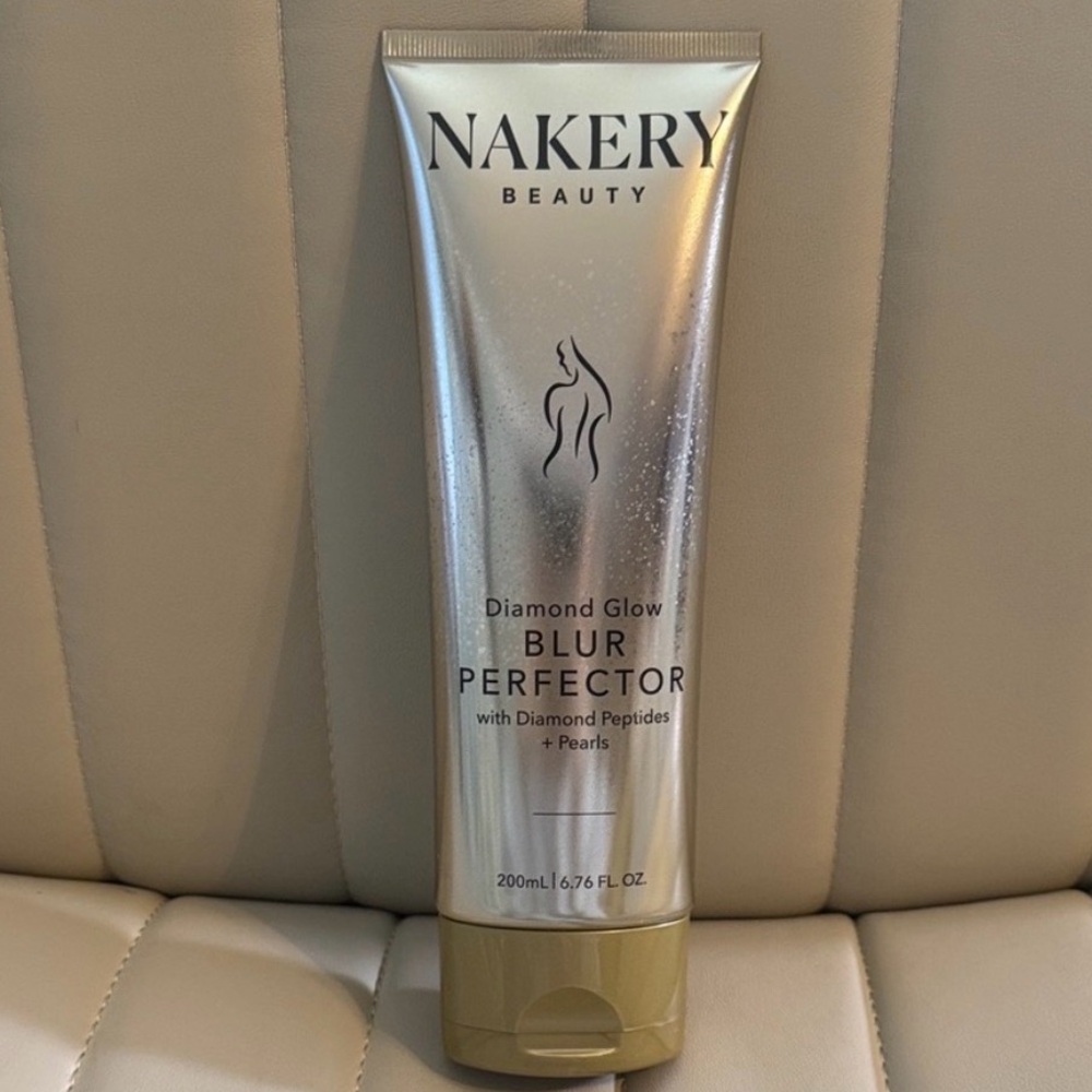 NAKERY BEAUTY Diamond Glow Blur Perfector